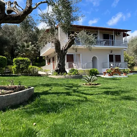 Apartament Ilias By Hotelius