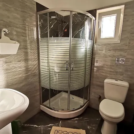 Ilias By Hotelius شقة