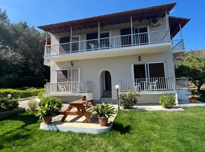 Apartment Ilias By Hotelius