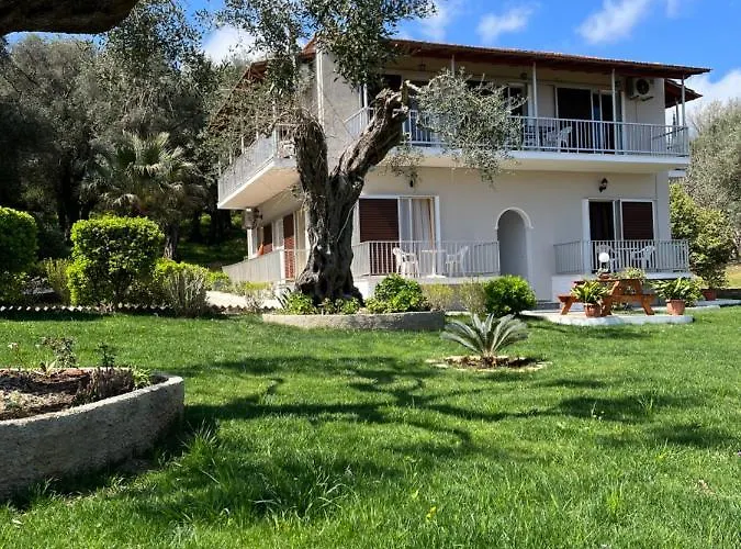 Apartment Ilias By Hotelius